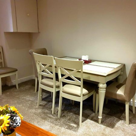 Elegant 2 Bed Apartment In マンチェスター エクステリア 写真
